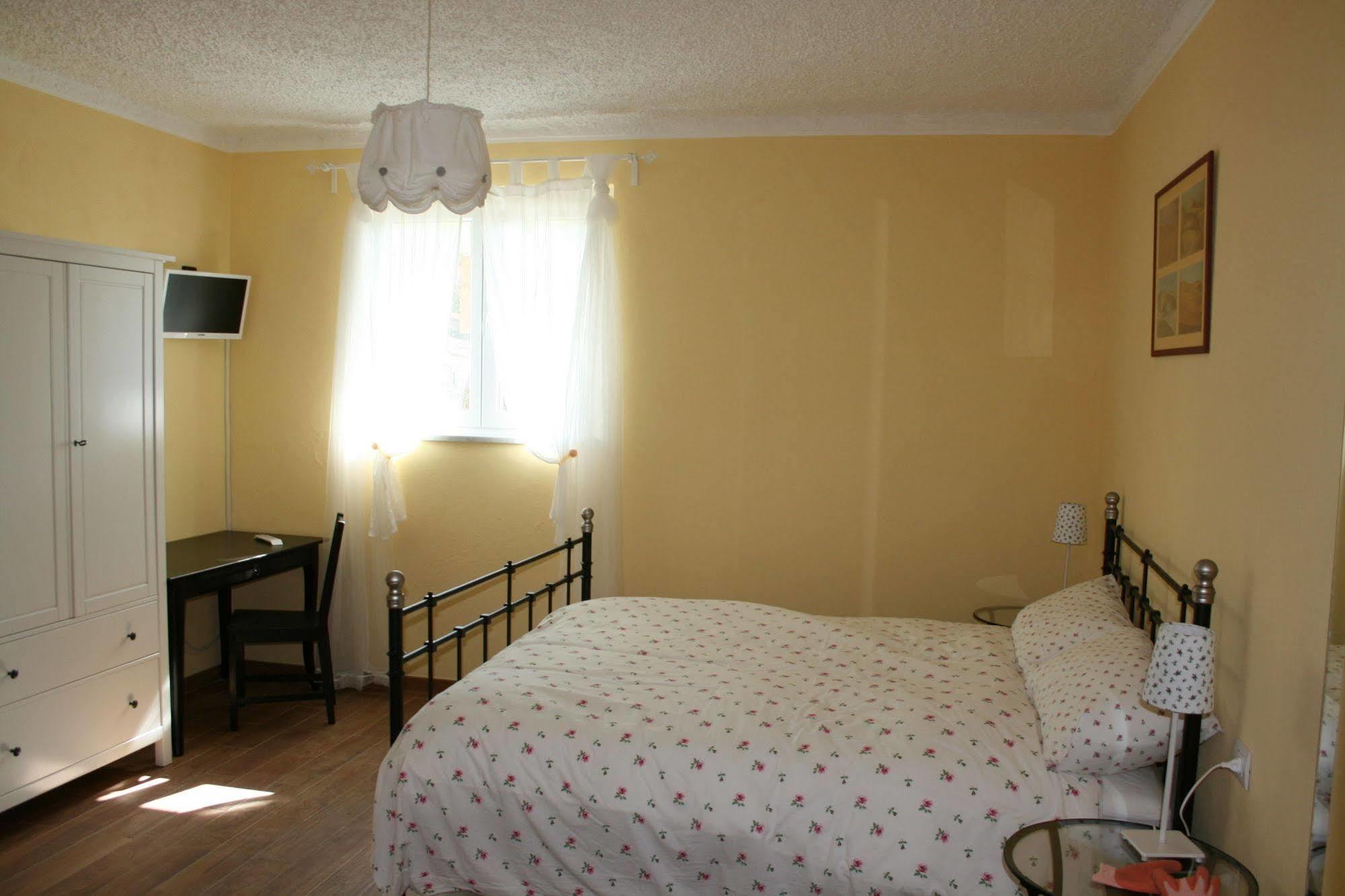 Ca De Pria Bed & Breakfast Казарца Лигуре Екстериор снимка